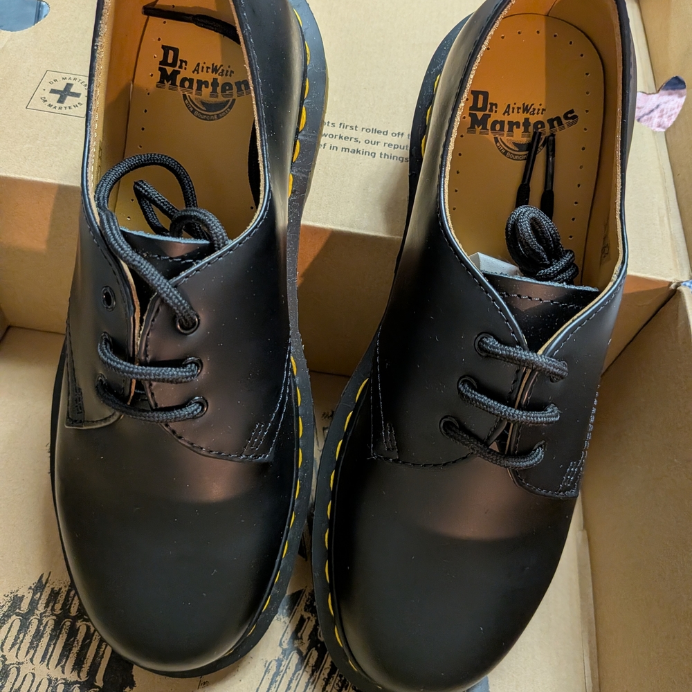 Dr. Martens Black Men's Shoes - Picture 3 of 5